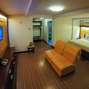 Hotel Clover ***